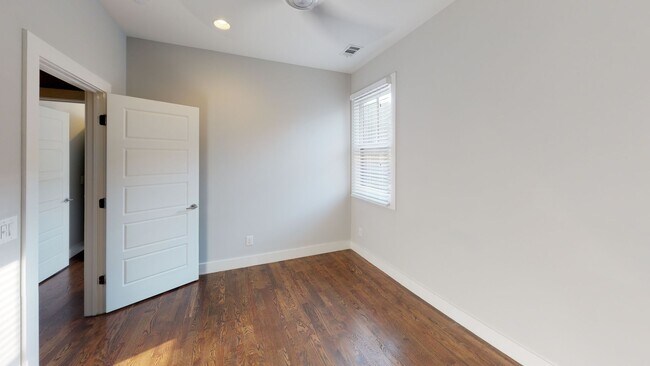 Building Photo - Beautiful East Nashville Bungalow