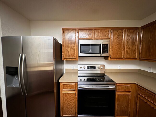 Building Photo - 4707 Waterproof Dr