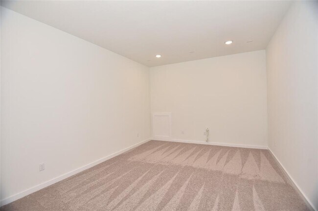Building Photo - 1804 Homestead Farms Dr