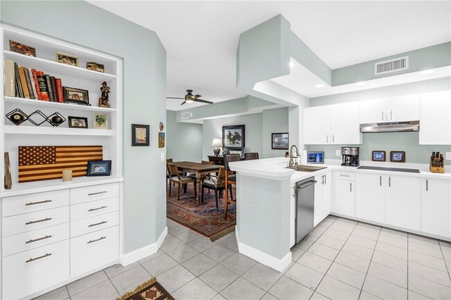 Building Photo - 4801 Osprey Dr S