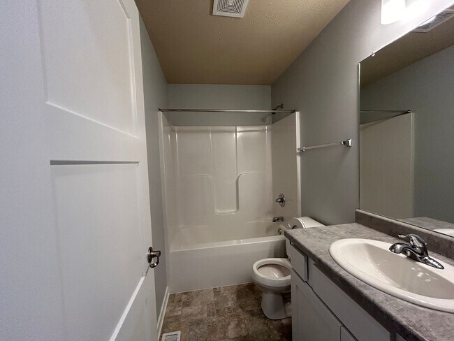 Building Photo - Newly Build Home for Rent!