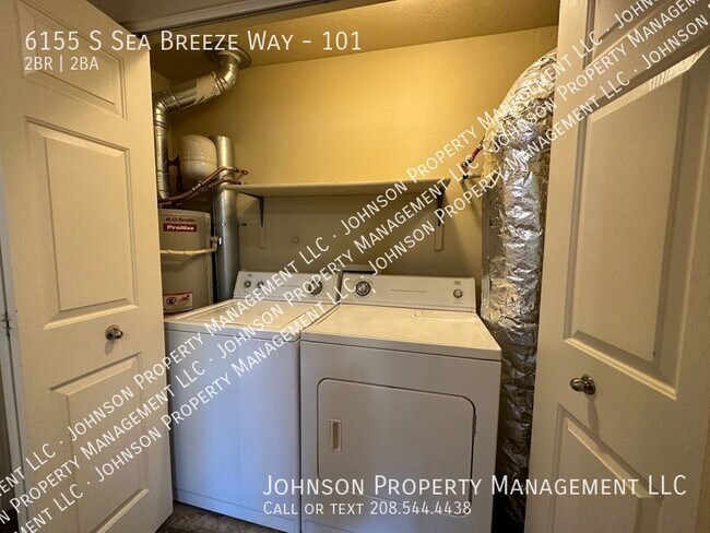 Building Photo - 6155 S Sea Breeze Way