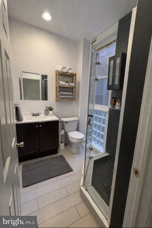 Building Photo - 4007 Spring Garden St