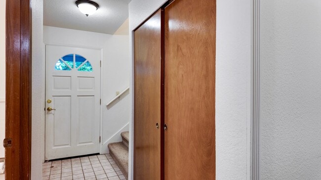 Building Photo - Bright 3-Bed Bothell Home with Attached Garage, Cozy Fireplace, and Private Garden Oasis