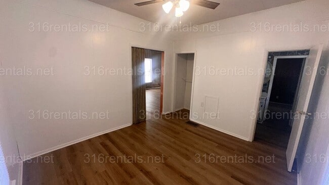 Building Photo - $1445 - 5 room 1.5 bathroom - Single Family Home