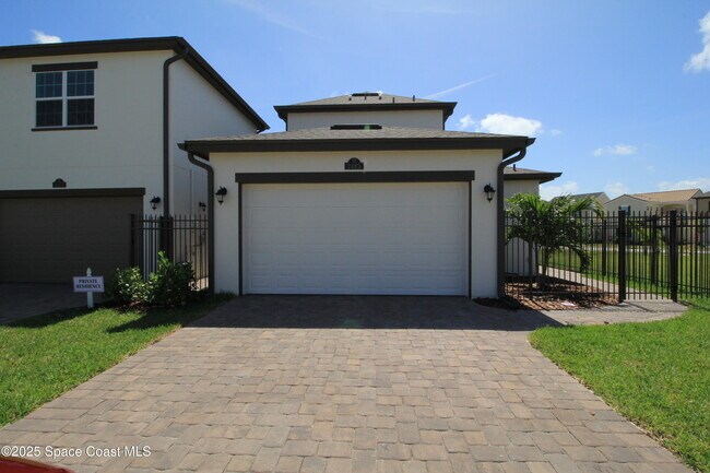 Building Photo - 2485 Musette Aly