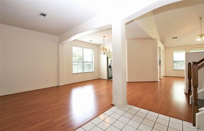 Building Photo - 4602 Rainbow Valley Ct