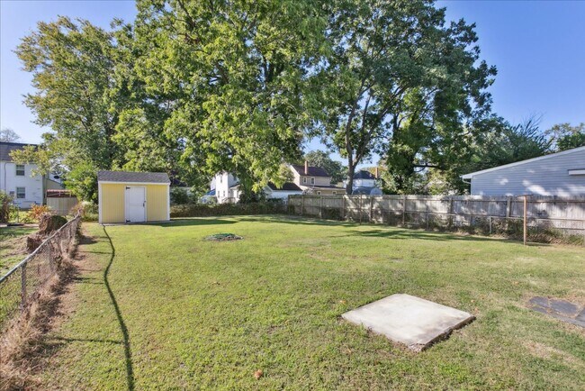 Building Photo - Downtown Newport News