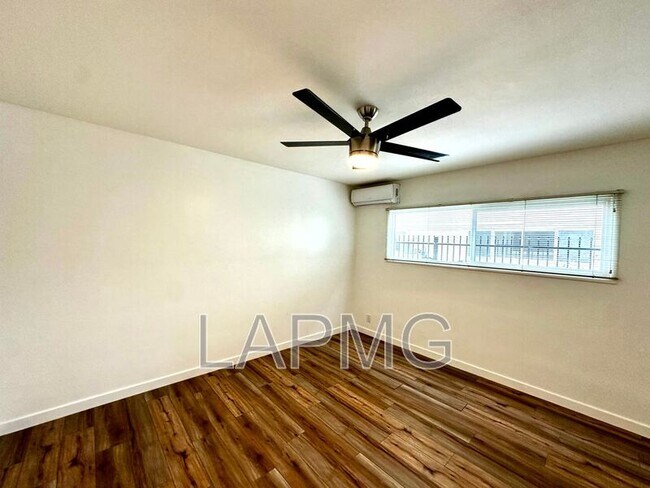Building Photo - 5721-5723 Tilden Avenue