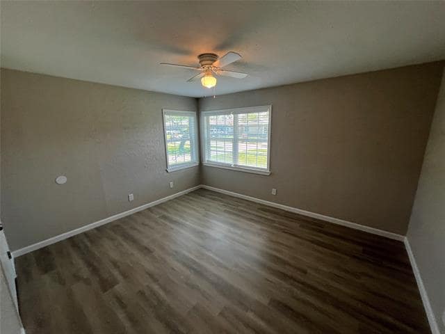 Building Photo - 2017 Tolosa Dr