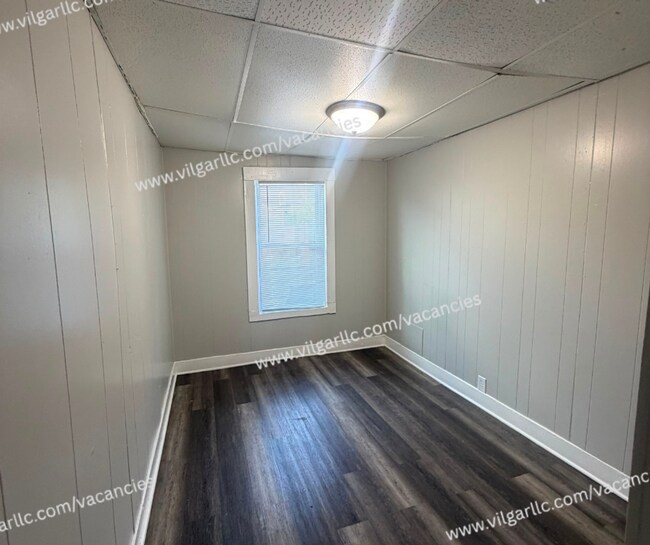 Building Photo - 4834 Euclid Ave