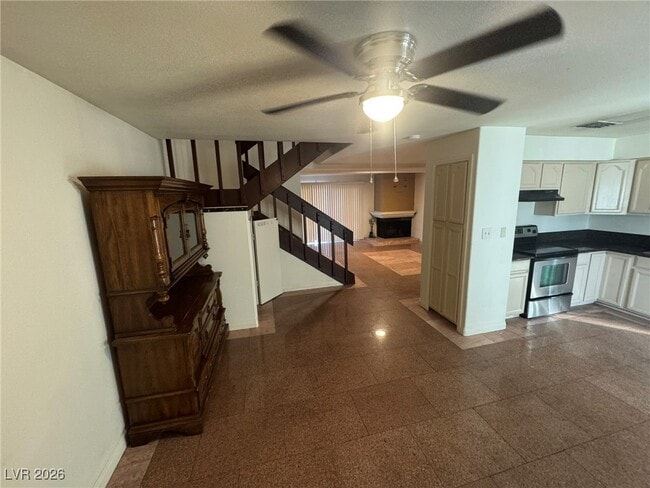 Building Photo - 518 Delfern Ln