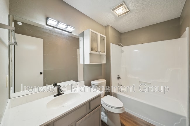 Building Photo - 8217 N 117th E Ave