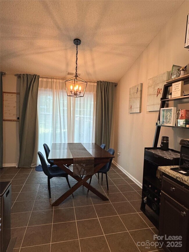 Building Photo - 2603 Clarencefield Dr