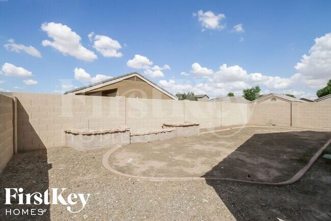 Building Photo - 1298 E Maddison St