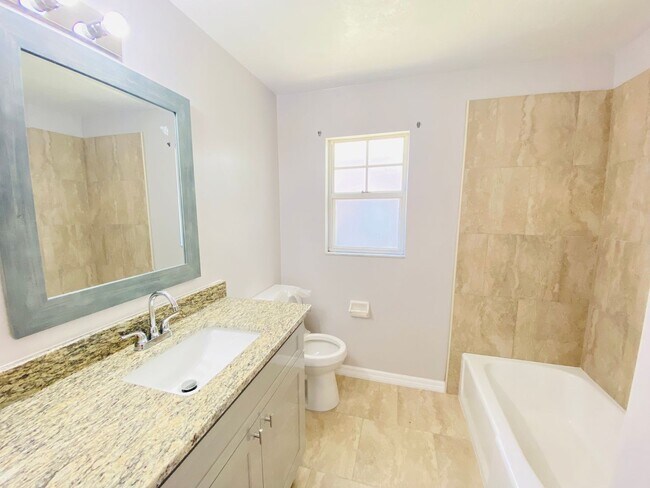 Building Photo - Beautiful 3 Bedroom House in Quiet Ormond Beach Neighborhood