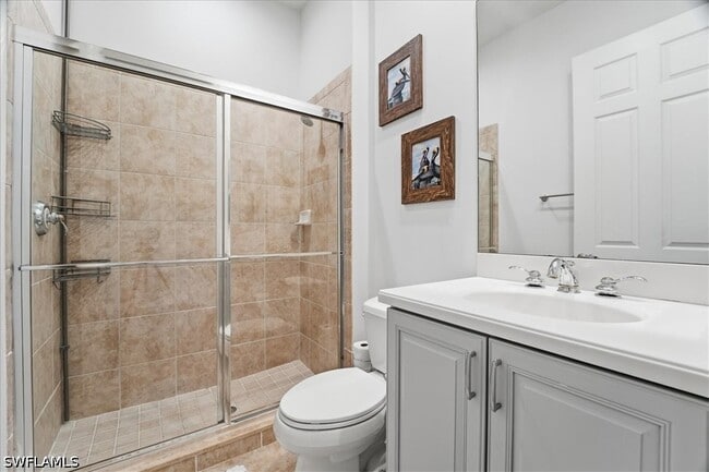 Building Photo - 7842 Hawthorne Dr