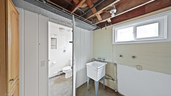 Building Photo - 1753 SE 6th Ave
