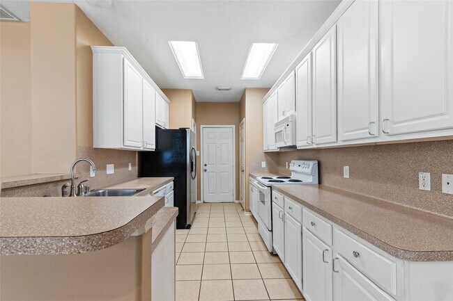 Building Photo - 3323 Atherton Canyon Ln