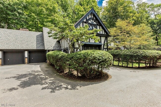 Building Photo - 7020 S Woodland Rd