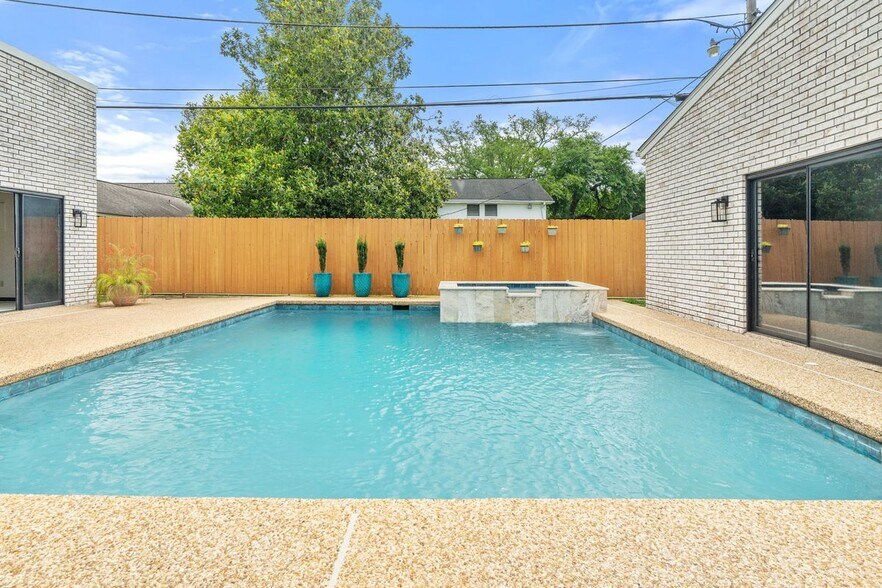 Building Photo - 73 Doescher Dr