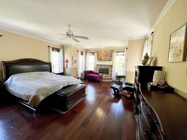 Building Photo - 12470 Sundance Ave