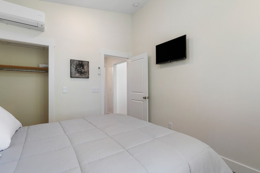 Building Photo - 160 Emalyn Ct