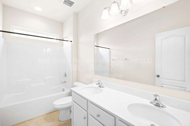 Building Photo - 8608 Lavender Pl