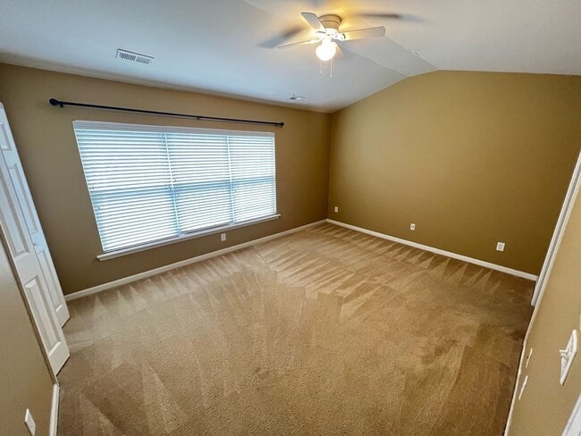 Building Photo - 226 S Lamplighter Ln