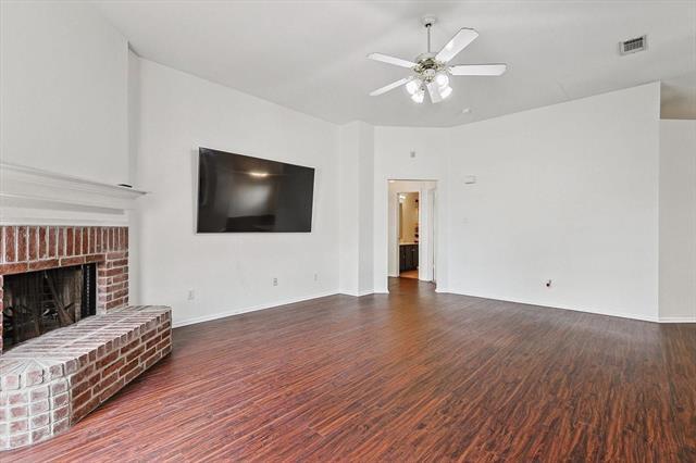 Building Photo - 3124 Creekside Dr