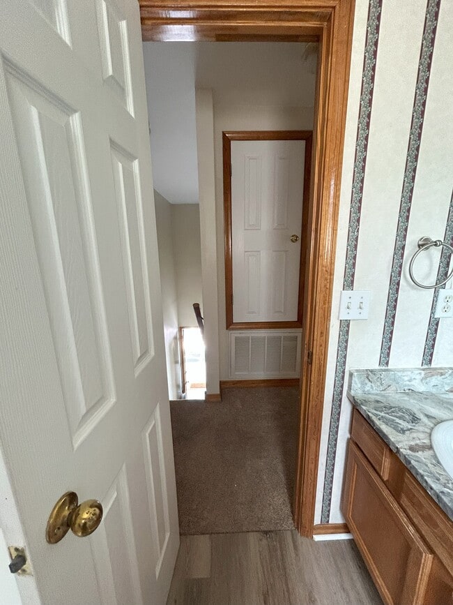 Building Photo - 836 Stonegate Ct