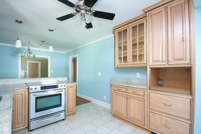 Building Photo - 2715 Thornton Cir SW