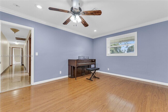 Building Photo - 601 N 44th Ave