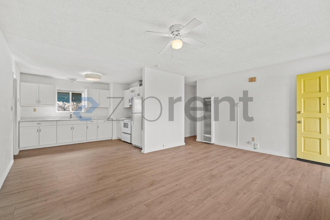 Building Photo - 12 Post St