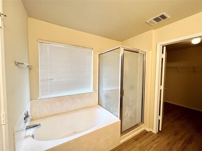 Building Photo - 14200 Briarcreek Loop