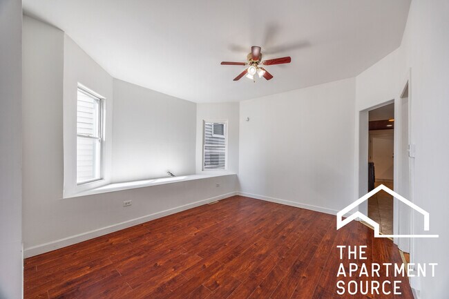 Building Photo - 2140 N Karlov Ave