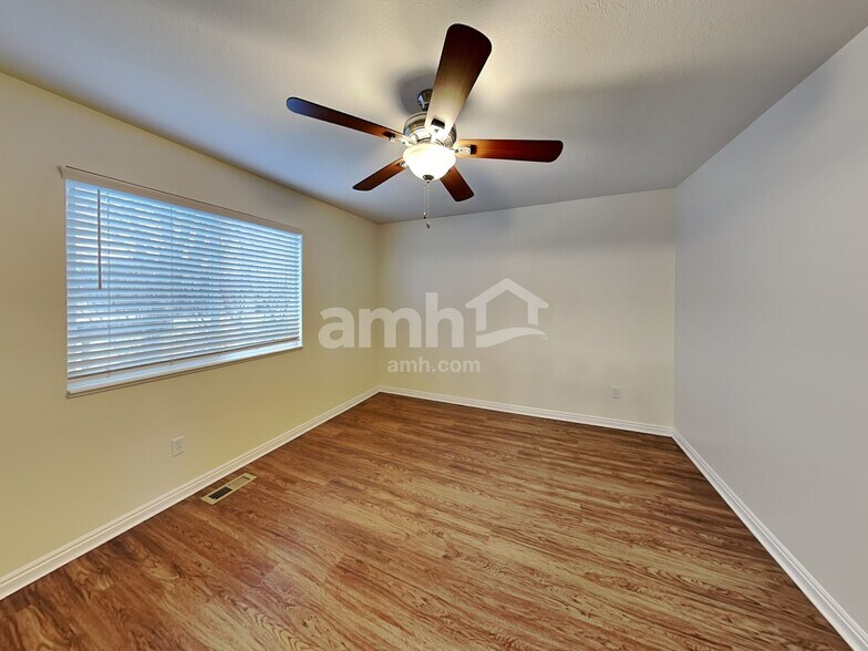 Building Photo - 3354 W 500 N