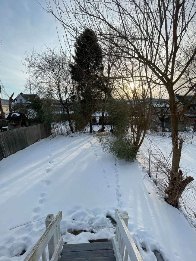 Building Photo - 618 Penn Ave