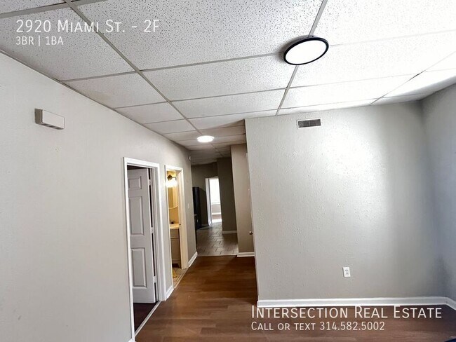 Building Photo - 2920 Miami St