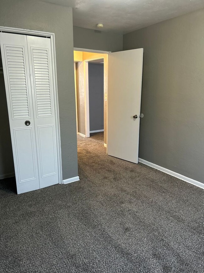 Building Photo - Forest Court Apartment Homes