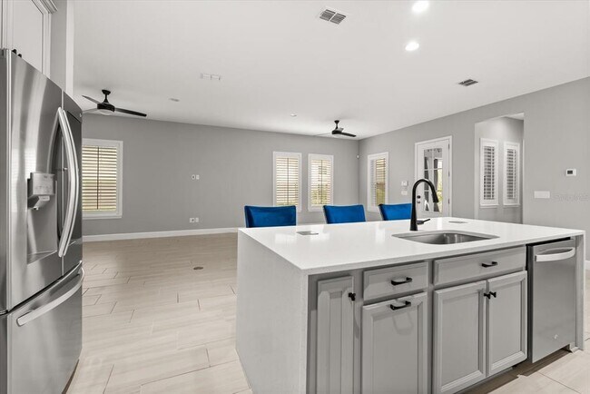 Building Photo - 6875 Arnoldson St