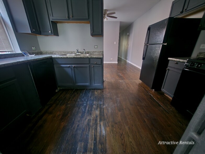 Building Photo - 5903 W Huron St