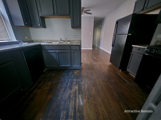 Building Photo - 5903 W Huron St