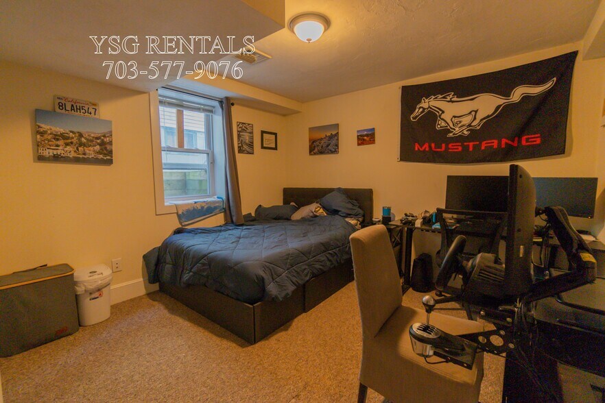 Building Photo - 364 Highland Ave