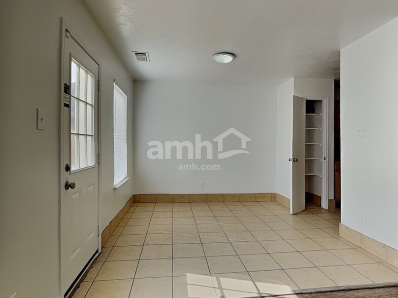 Building Photo - 6630 Rusty Ridge Ln