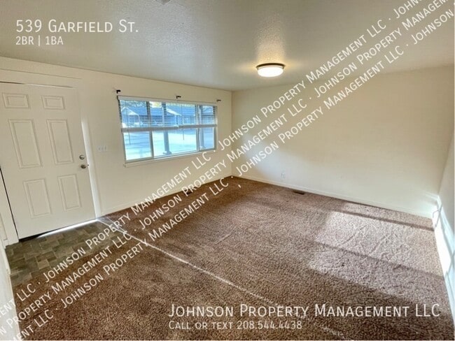 Building Photo - 539 Garfield St