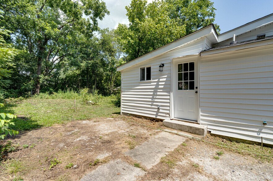 Building Photo - 887 Kinsey St