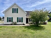 Building Photo - 3 Bed 2 Bath with Bonus in North Blackman Area
