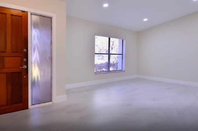 Building Photo - 11516 SW 54th St