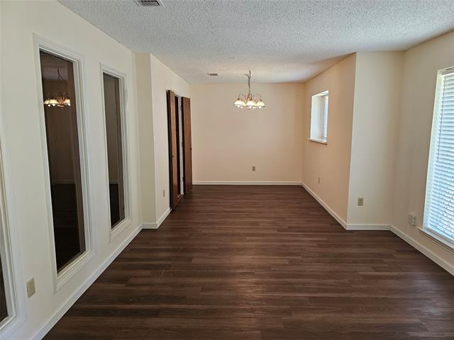 Building Photo - 812 Rush Creek Dr
